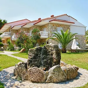 https://chrouso-apartments.hotelschalkidiki.net