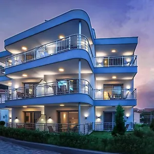 https://summer-in.hotelschalkidiki.net